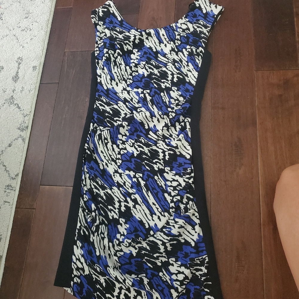 Nicole Miller knee length dress size small women's in black blue and whi…